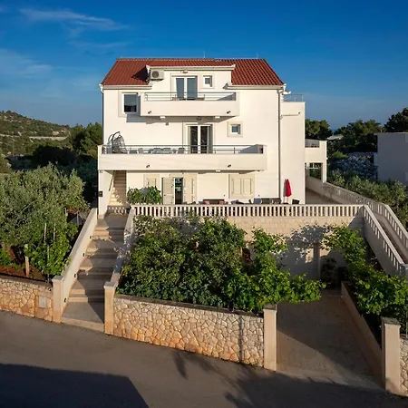 Fio - Rooms&studio Affittacamere 3*