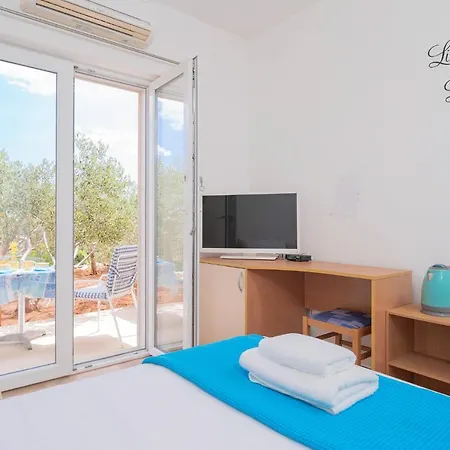 Fio - Rooms&studio Affittacamere 3*