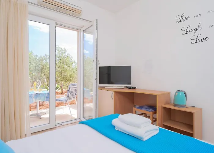 Fio - Rooms&studio Affittacamere 3*