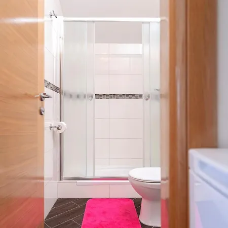 Gæstehus Fio - & Hvar Town