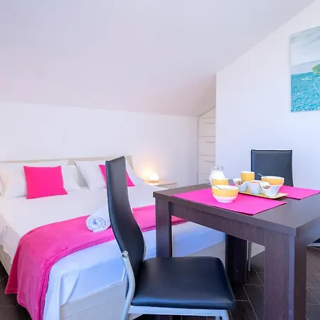 Fio - & Gæstehus Hvar Town