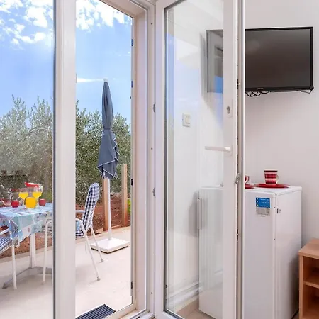 Gæstehus Fio - & Hvar Town