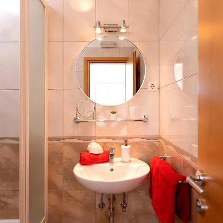 Fio - & 3* Hvar Town